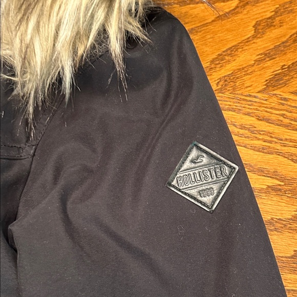 Hollister Heritage Collection Black Parka with Faux Fur Lining and Trim. Size S - Picture 9 of 12
